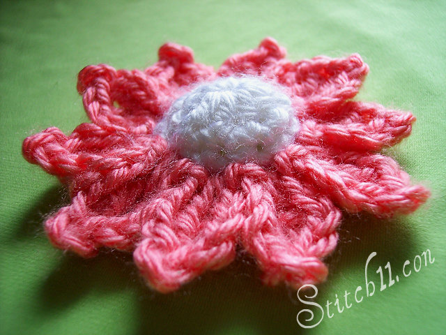 Free-Crochet-daisy-flower-pattern