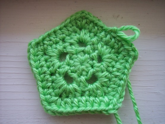 Free turtle prop crochet pattern