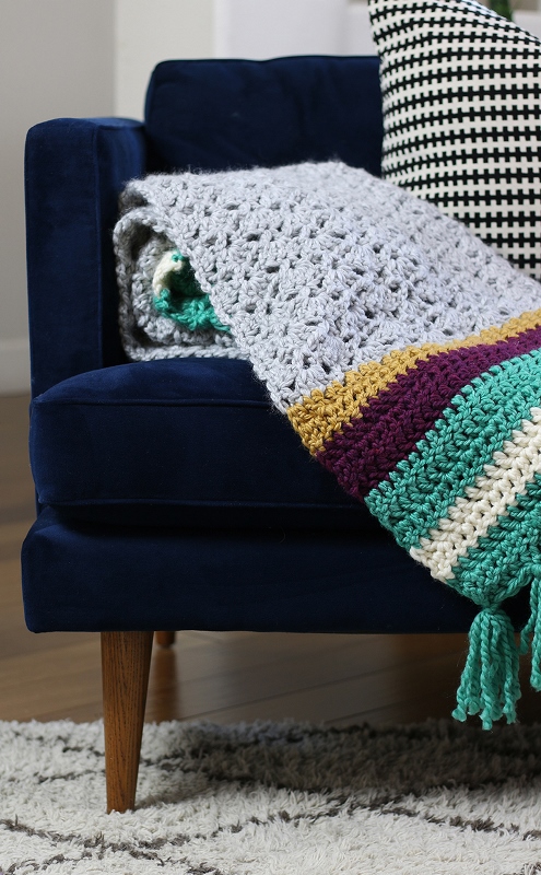 The Hawthorn Afghan - This list has the best crochet afghan patterns out there. From chunky, thick fabrics, to delicate details, you can find whatever you’re looking for. #CrochetAfghanPatterns #CrochetPatterns #AfghanPatterns #FreeCrochetPatterns