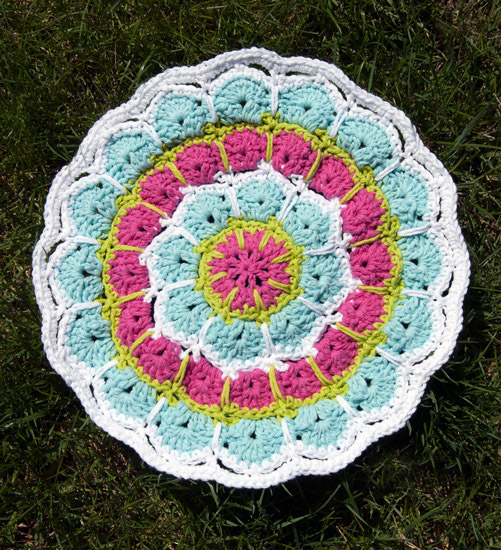 Magical Mandala - There’s nothing quite like a crochet mandala. These all free crochet patterns are fun and useful for many different purposes. #CrochetMandala #FreeCrochetPattern #CrochetMandalaPattern