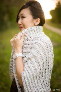 Easy Chunky Crochet Sweater - These 16 super easy crochet sweater patterns are the best we’ve found. There’s a good variety to choose from whether you like them light, cropped or with a classic look. #easycrochetsweaterpatters #easycrochetpatterns #crochetsweaters