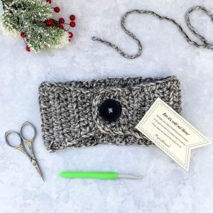 Basic Bulky Ear Warmer - Check out these cute, versatile and functional crochet ear warmer patterns and get started on your stock before the cold sets in! #crochetearwarmerpatterns #crochetearwarmers #crochetpatterns