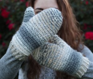 Noelle "Knit Look" Mittens - These crochet mitten patterns will warm your hands up and keep them ready for use throughout the season. #crochetmittenpatterns #crochepatterns #freecrochepatterns