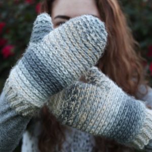 Noelle "Knit Look" Mittens - These crochet mitten patterns will warm your hands up and keep them ready for use throughout the season. #crochetmittenpatterns #crochepatterns #freecrochepatterns