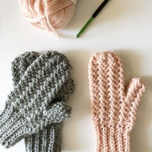 Sprig Stitch Mittens - These crochet mitten patterns will warm your hands up and keep them ready for use throughout the season. #crochetmittenpatterns #crochepatterns #freecrochepatterns