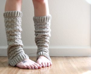 Slouchy Crochet Leg Warmers - These 19 crochet leg warmers are just some of the comfiest ones we can find that you can do in a jiff! #crochetlegwarmers #crochetpatterns #freecrochetpatterns