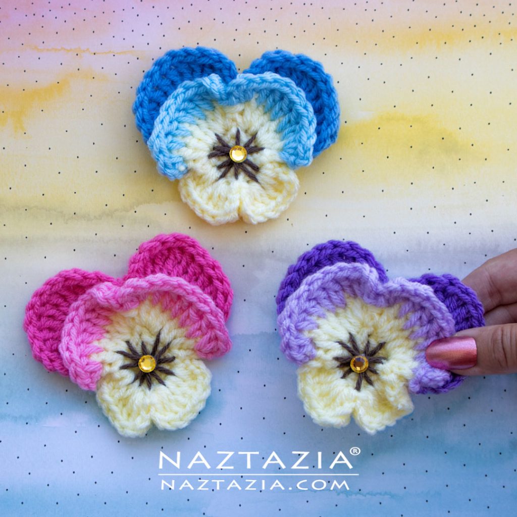 Spring Flower Hair Clips - Free Crochet Pattern - Annie Design Crochet