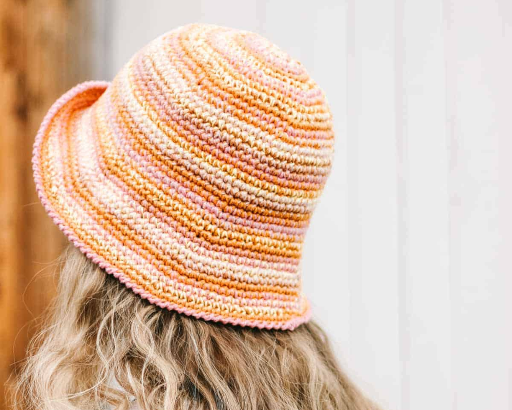Woman wearing bucket hat crochet