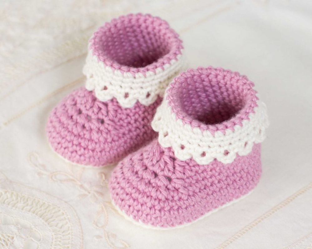 pink lace crochet baby booties