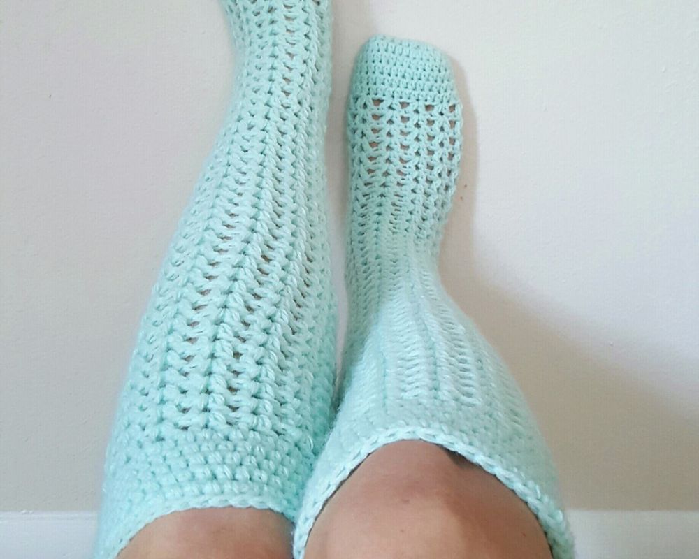 Crochet Valerie’s Knee High Socks