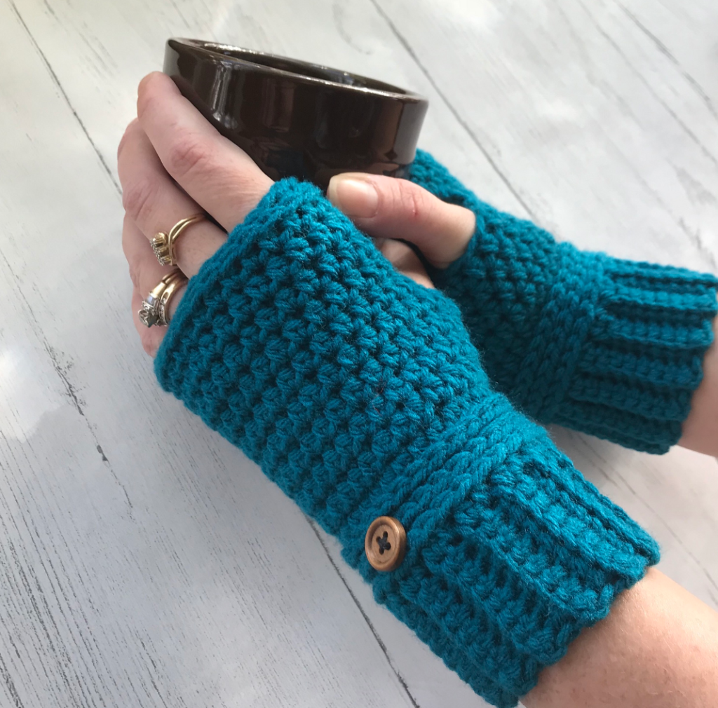 Easy and Quick Crochet Fingerless Gloves